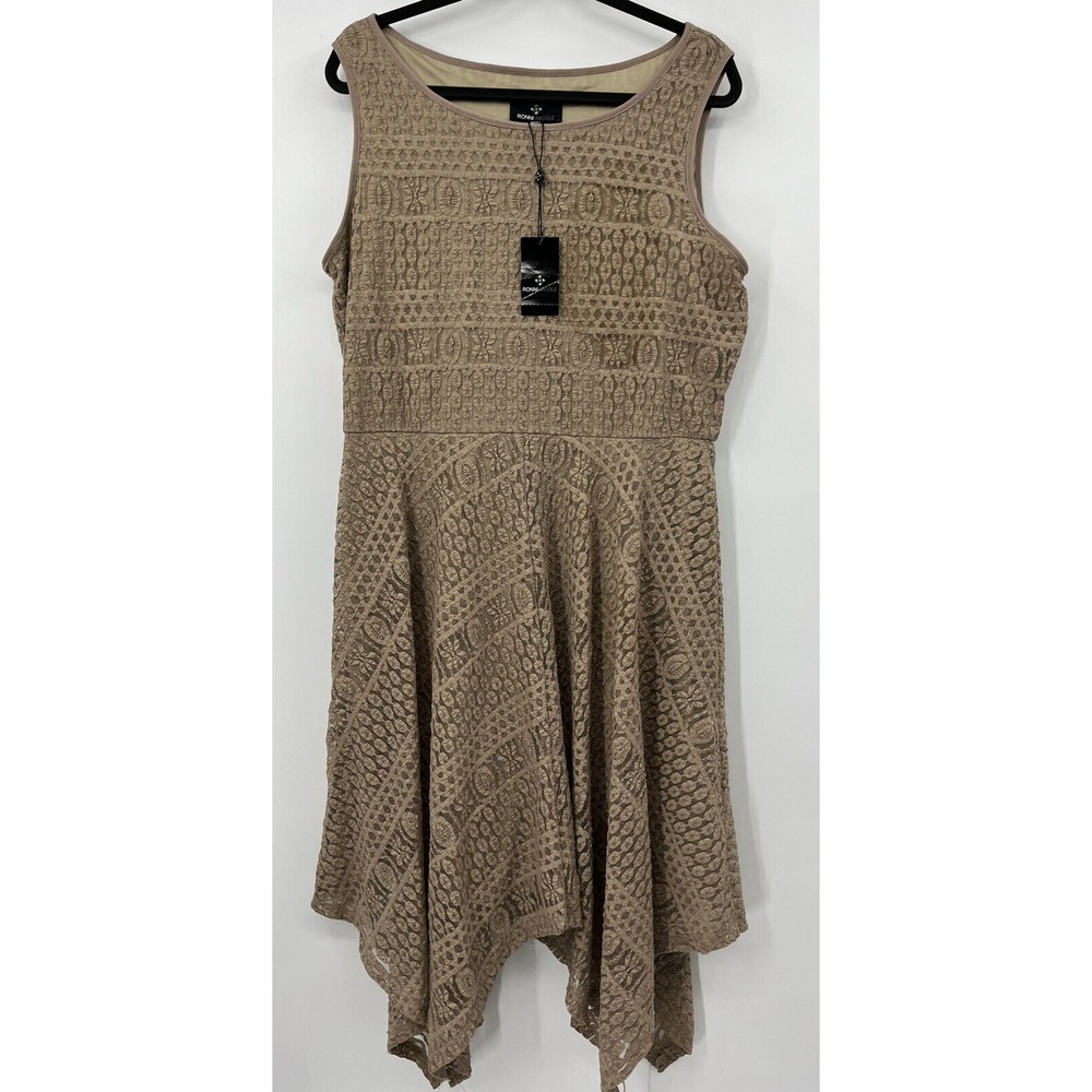 New Ronni Nicole Fit And Flare Lace Overlay Handkerchief Hem Dress Size 16
